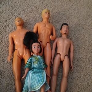 Set of 4 Diverse Action Figures